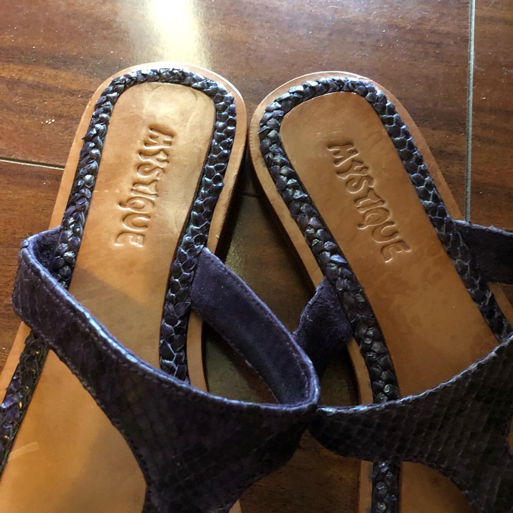Mystique purple thing jeweled sandal flip flop slip on size 7 - Picture 3 of 4